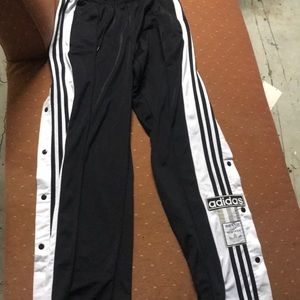 Adidas sweats, pull apart !